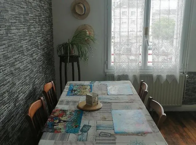 Beau T3 - 6 Couchages Proche Bord De & Centre Avec Wifi Fibre Apartment