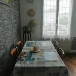 Beau T3 - 6 Couchages Proche Bord De & Centre Avec Wifi Fibre Apartment