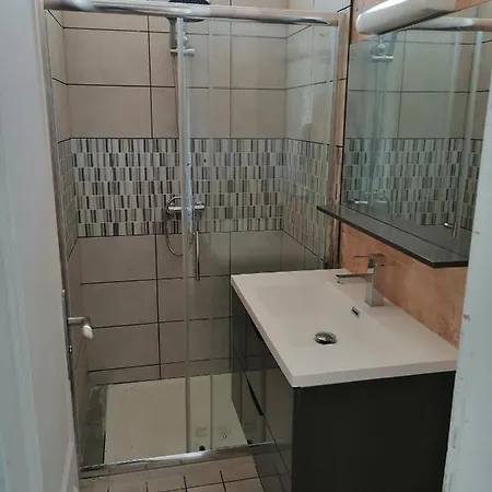 Apartment Beau T3 - 6 Couchages Proche Bord De & Centre Avec Wifi Fibre