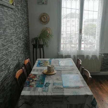 Beau T3 - 6 Couchages Proche Bord De & Centre Avec Wifi Fibre דירה